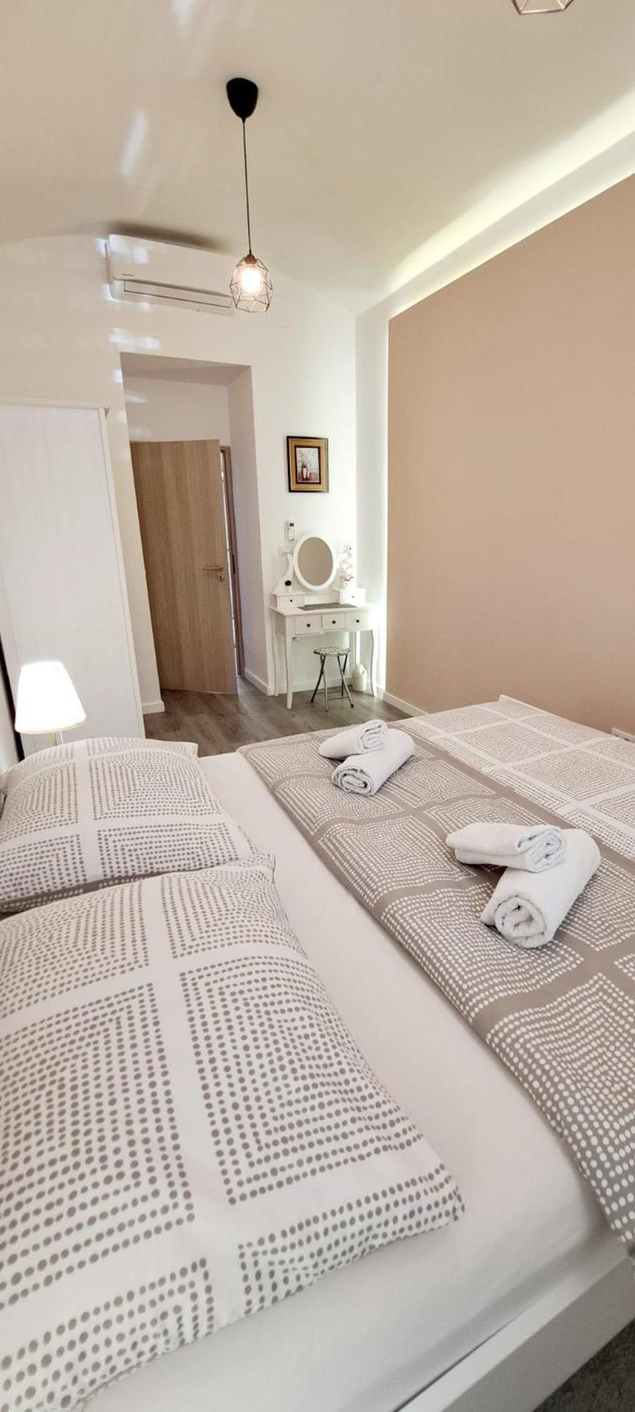 Apartment A&z