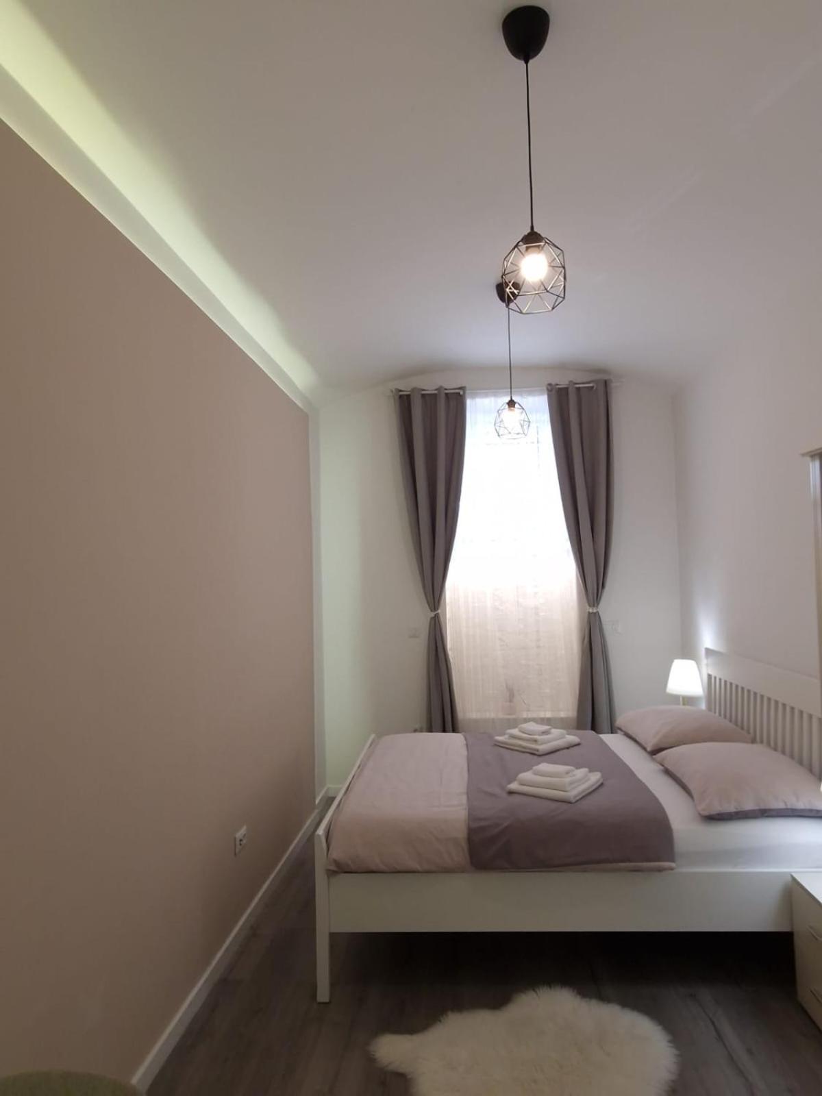 Apartment A&z